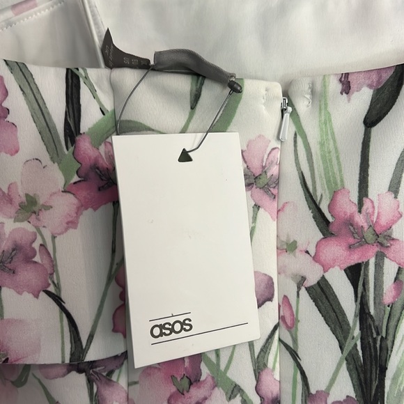 NWT asos dress, floral, size 2 - Picture 3 of 5